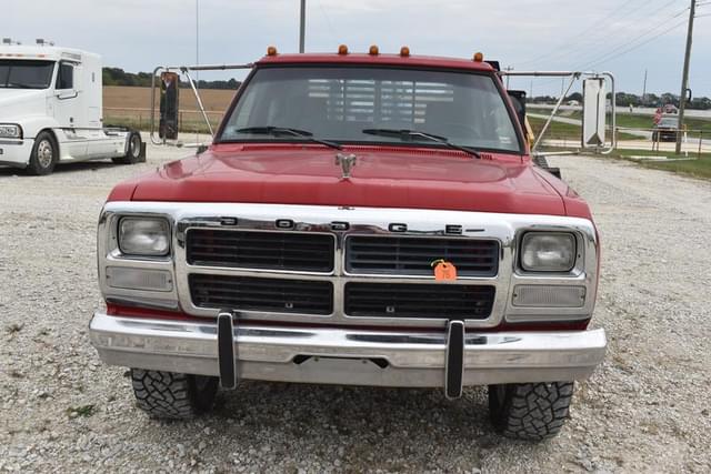 Image of Dodge D350 equipment image 1