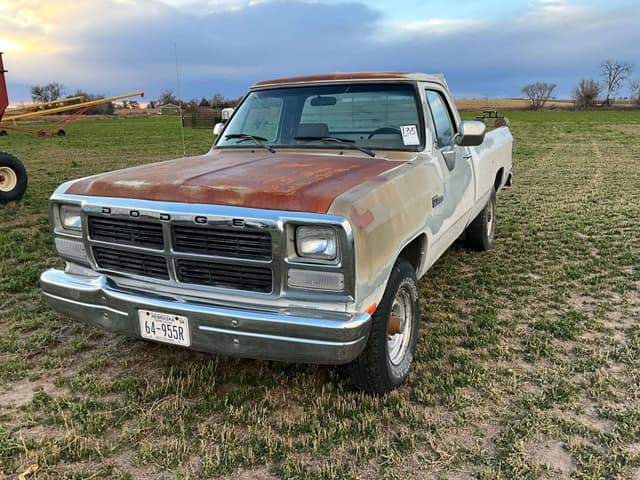 Image of Dodge Ram 250 equipment image 2