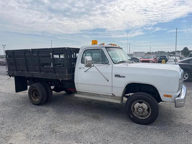 Image of Dodge Ram 350 equipment image 3