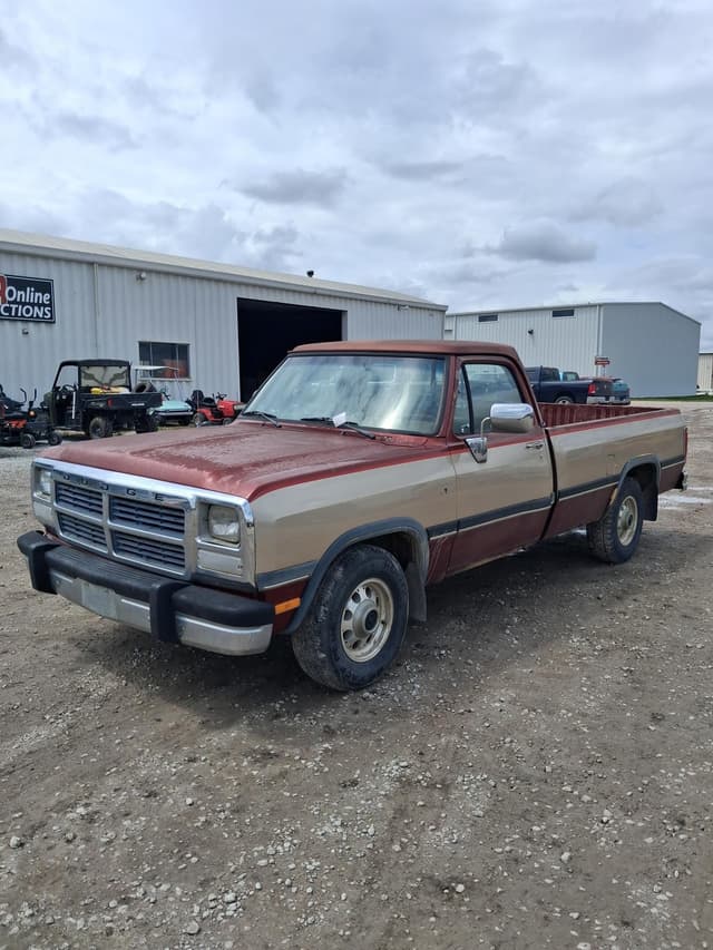 Image of Dodge Ram 150 equipment image 2