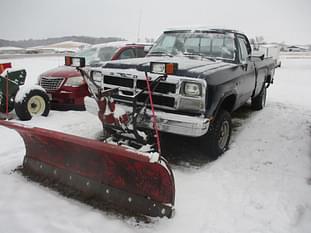 1992 Dodge Ram 1500 Equipment Image0