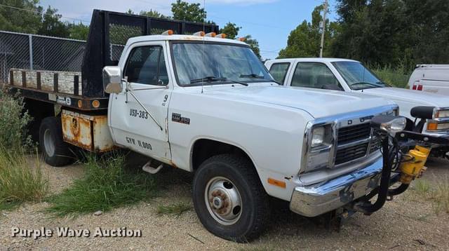 Image of Dodge Ram 350 equipment image 2
