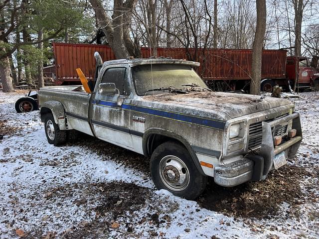 Image of Dodge Ram 350 equipment image 1