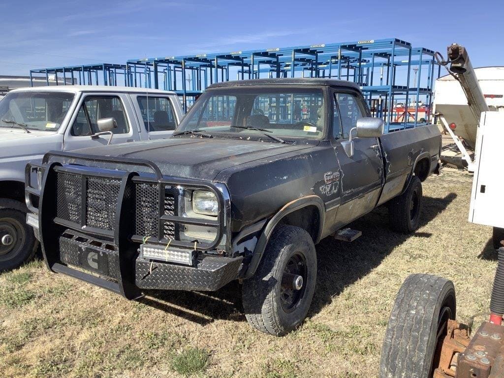 1992 Dodge Ram 250 Equipment Image0