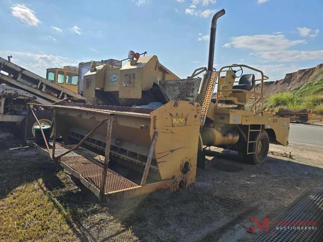 Image of Etnyre Chip Spreader equipment image 2