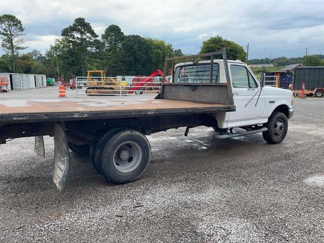 Image of Ford F-450 equipment image 3