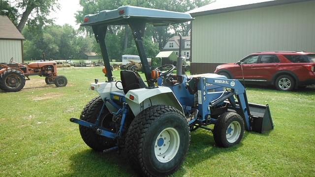 Image of Ford 1720 equipment image 4