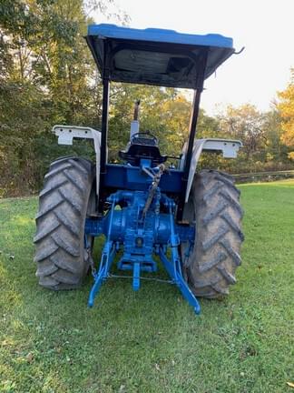 Image of Ford 5640 equipment image 4