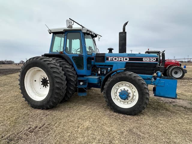 Image of Ford 8830 equipment image 3