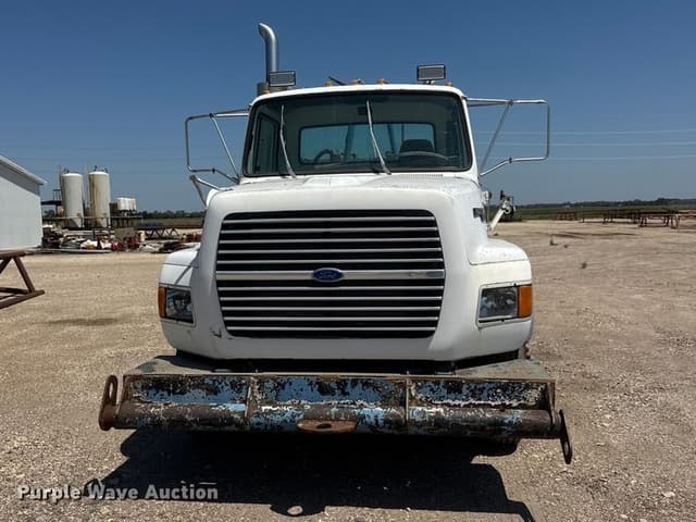 Image of Ford L9000 equipment image 1