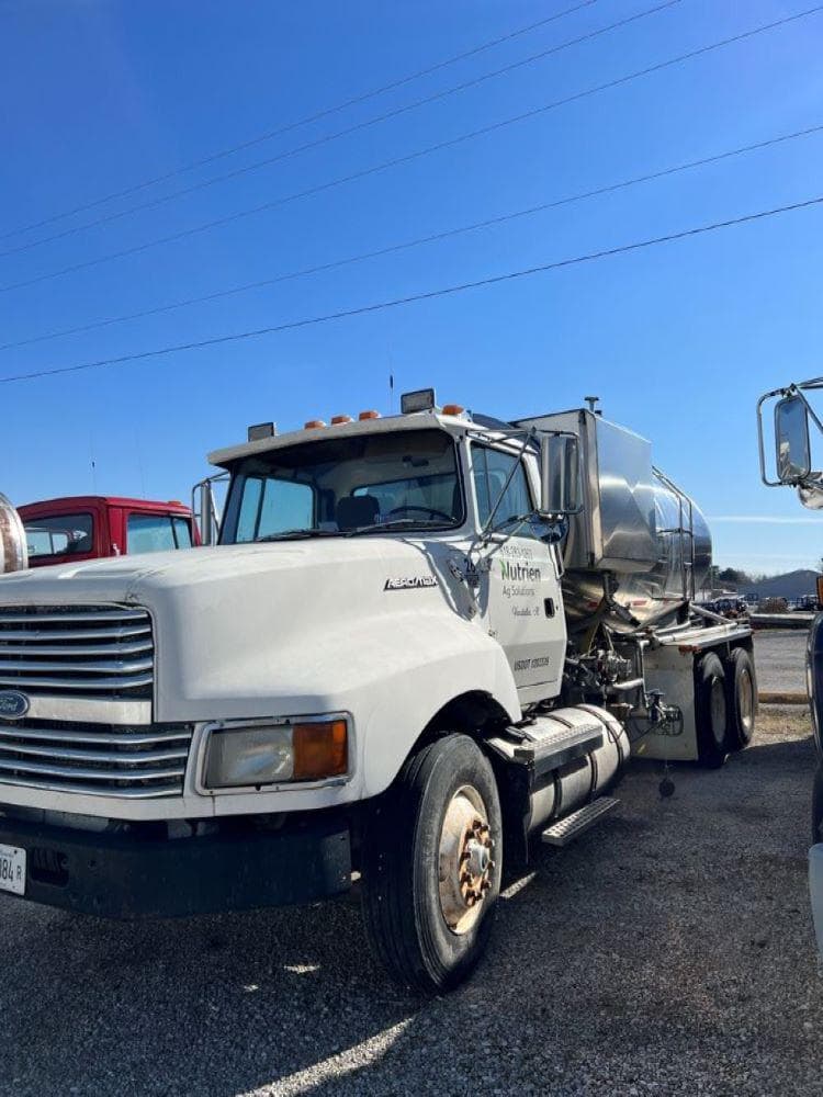 SOLD - 1992 Ford Aeromax Other Equipment Trucks | Tractor Zoom