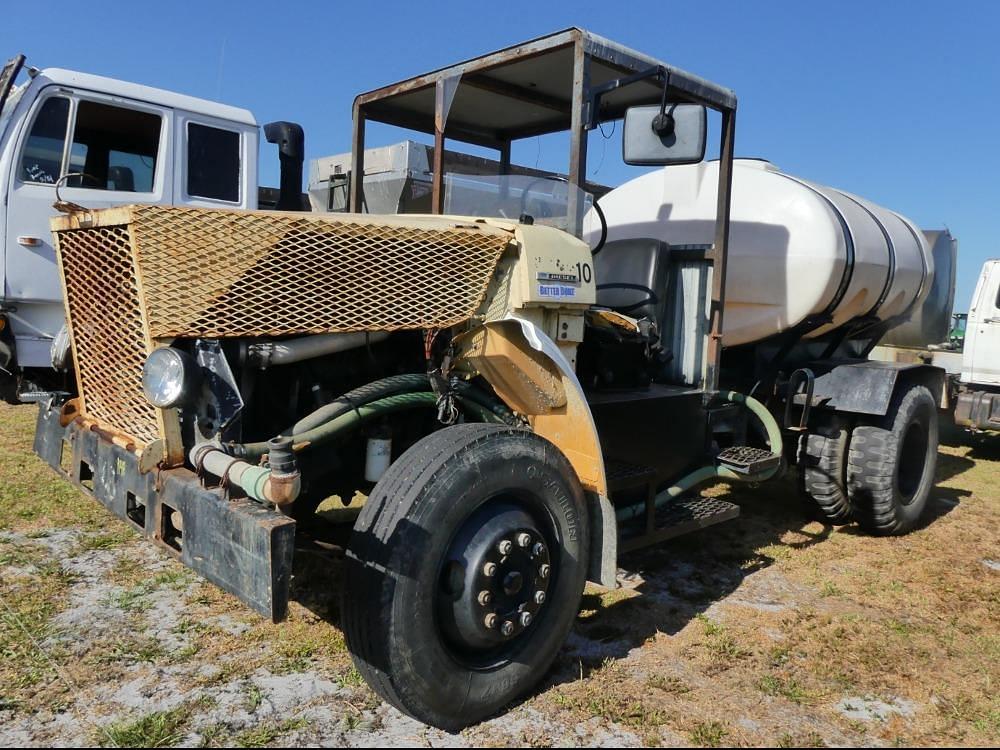 Image of Ford 700 Primary image