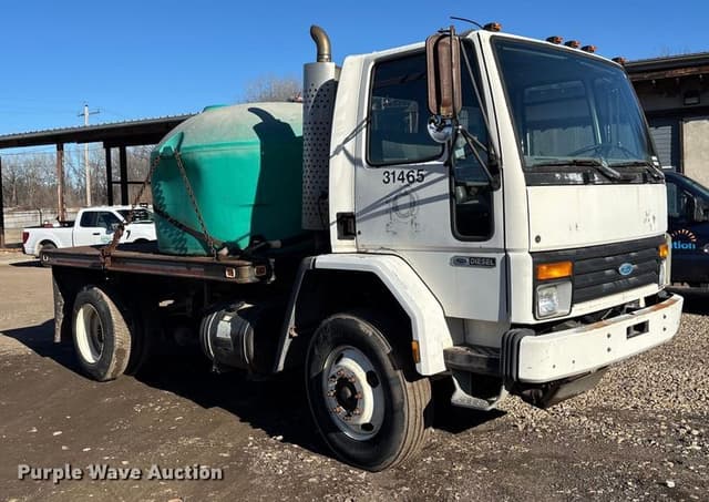 Image of Ford CF7000 equipment image 2