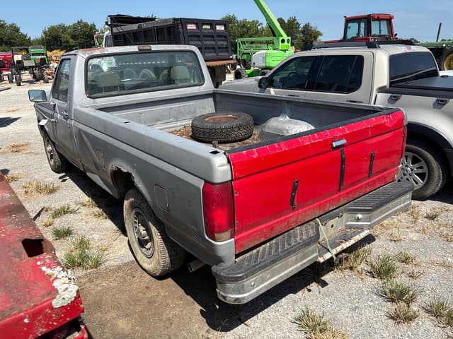 Image of Ford F-150 equipment image 1
