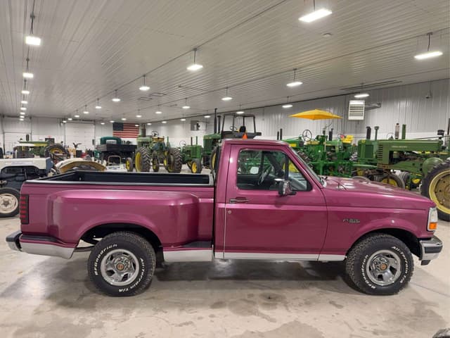 Image of Ford F-150 equipment image 3