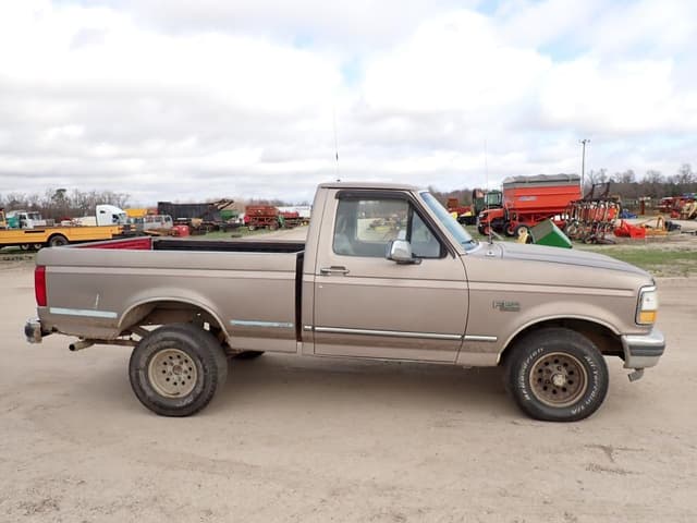 Image of Ford F-150 equipment image 3