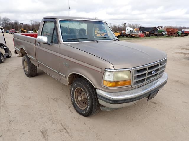Image of Ford F-150 equipment image 2
