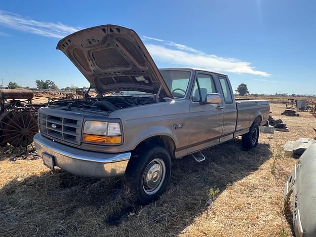 Image of Ford F-250 equipment image 3