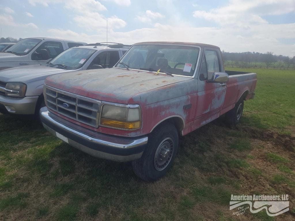 1992 Ford F-250 Equipment Image0