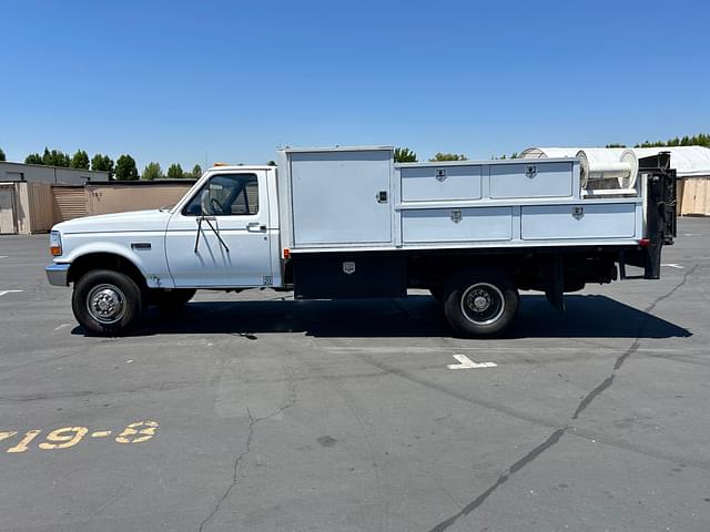 Image of Ford F-450 equipment image 4