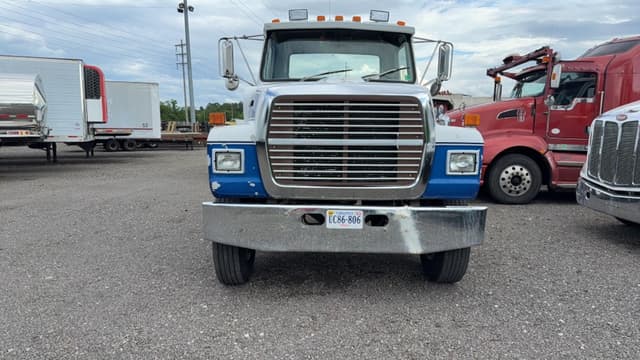 Image of Ford F-8000 equipment image 1