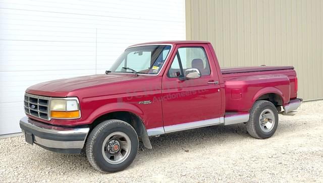 Image of Ford F-150 equipment image 1