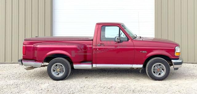Image of Ford F-150 equipment image 2