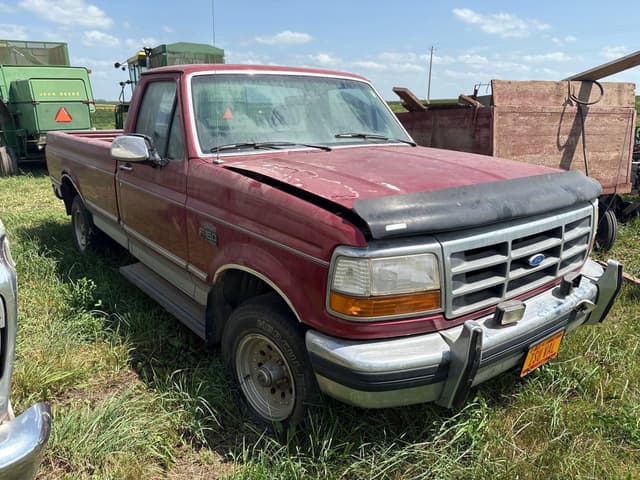 Image of Ford F-150 equipment image 2