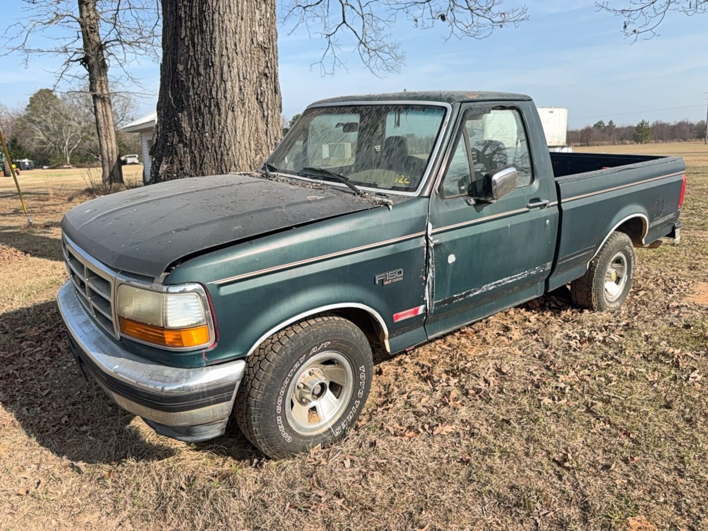 1992 Ford F-150 Equipment Image0