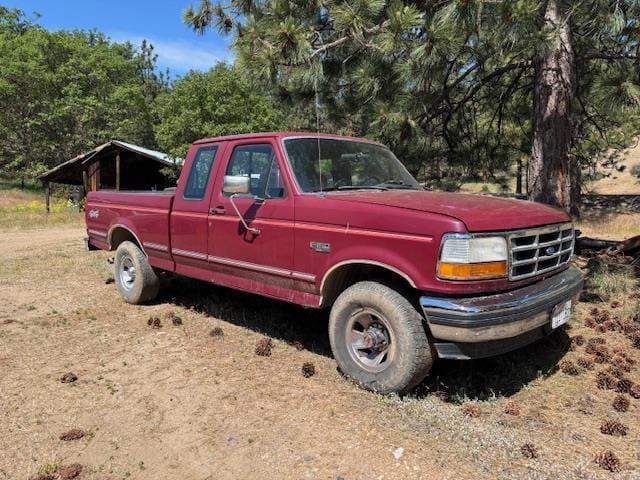 1992 Ford F-150 Equipment Image0