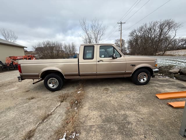 Image of Ford F-150 equipment image 1