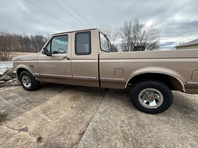 Image of Ford F-150 equipment image 2