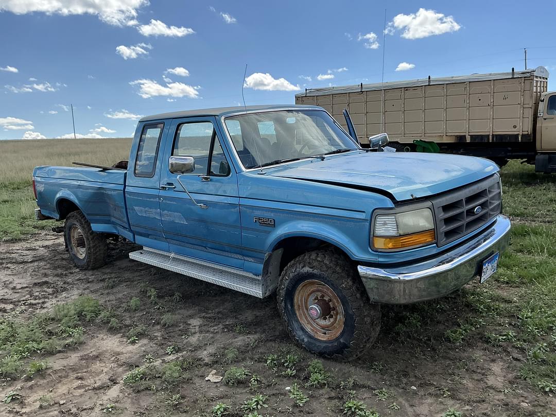 Image of Ford F-250 Primary image
