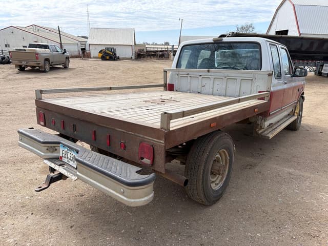 Image of Ford F-250 equipment image 3