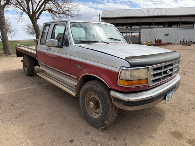 Image of Ford F-250 equipment image 2
