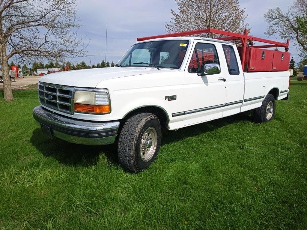 1992 Ford F-250 Equipment Image0