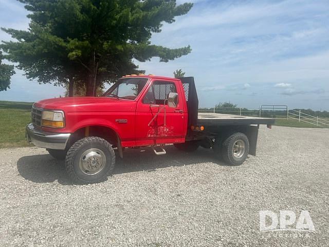 Image of Ford F-350 equipment image 1