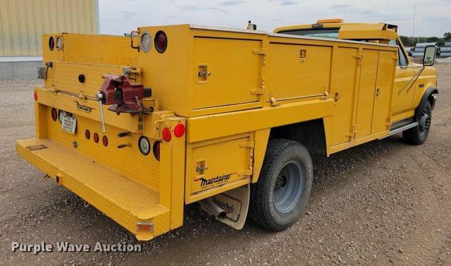 Image of Ford F-450 equipment image 4