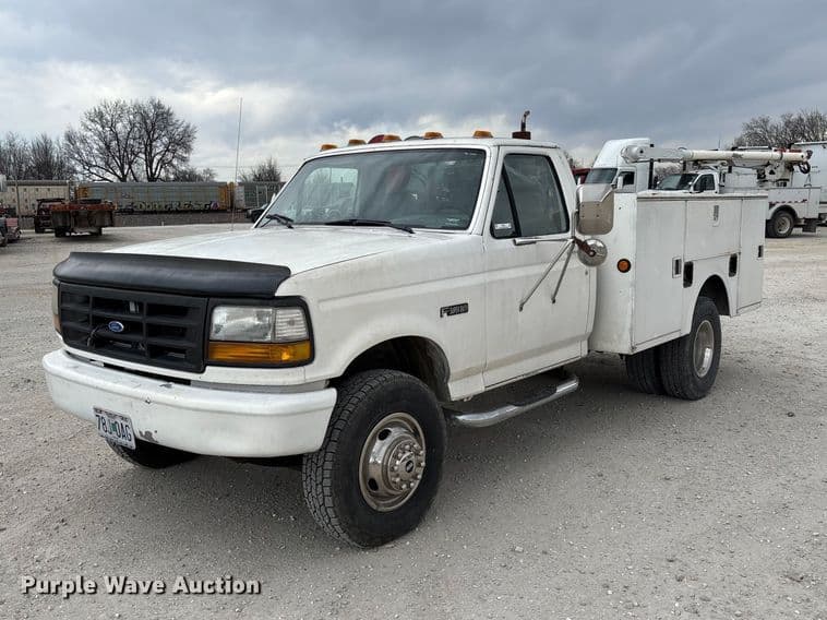 Image of Ford F-450 Primary image