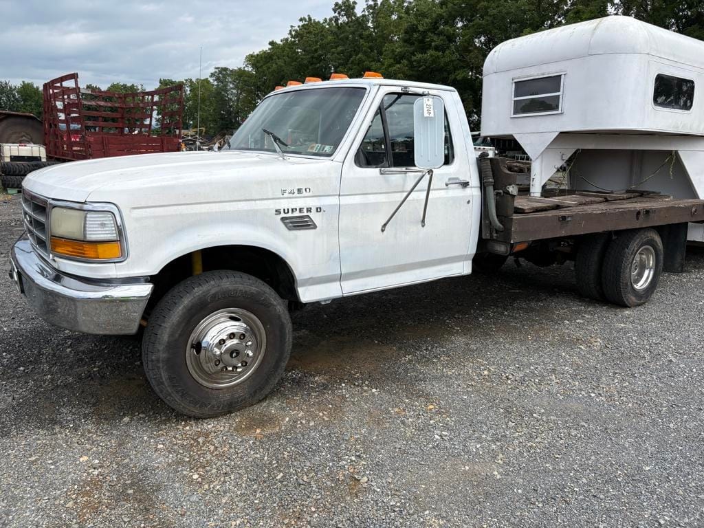 1992 Ford F-450 Equipment Image0