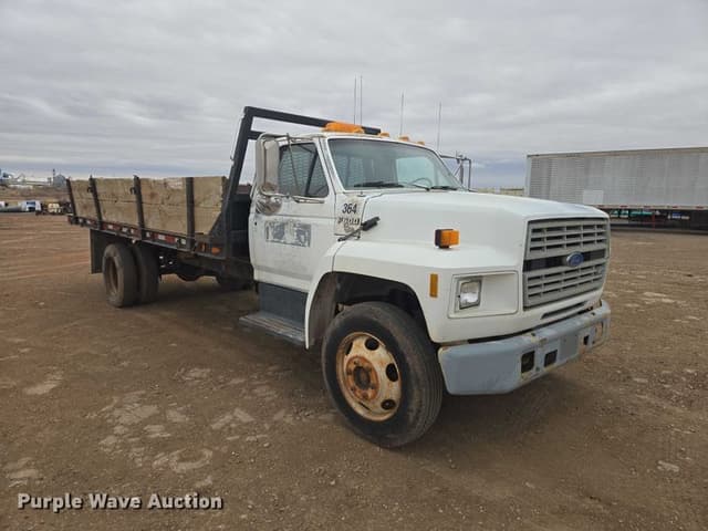Image of Ford F600 equipment image 2
