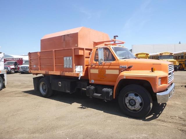 Image of Ford F-600 equipment image 1