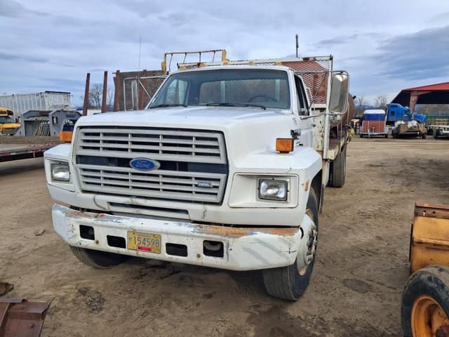 Image of Ford F-700 equipment image 1