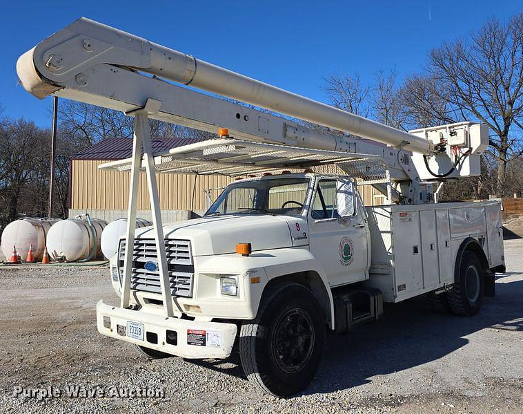 Image of Ford F-800 Primary image