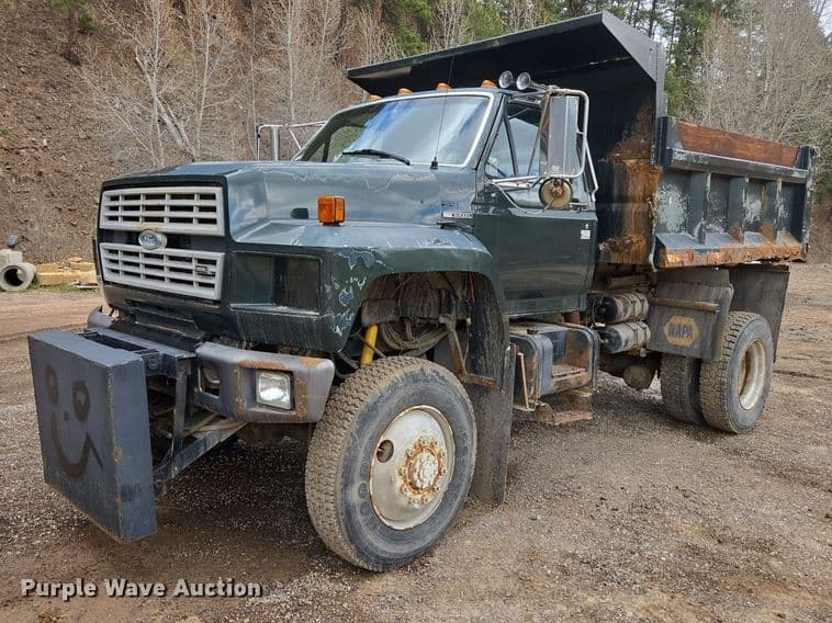 Image of Ford F-800 Primary image