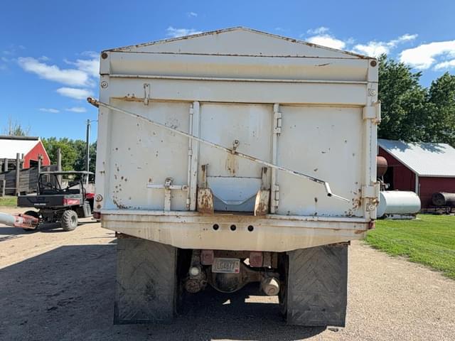 Image of Ford F900 equipment image 3
