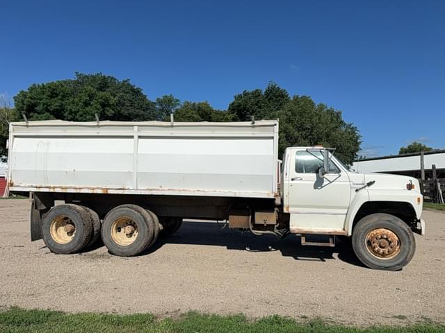 Image of Ford F900 equipment image 1
