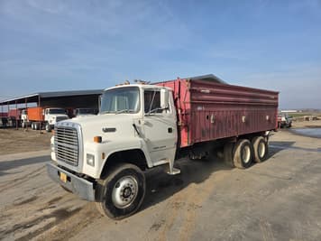 Main image Ford L8000