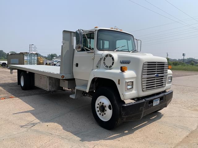 Image of Ford L8000 equipment image 1