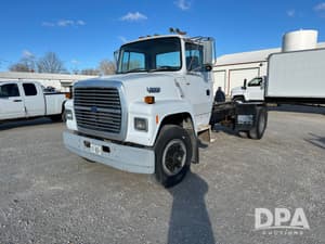 1992 Ford F-8000 Image